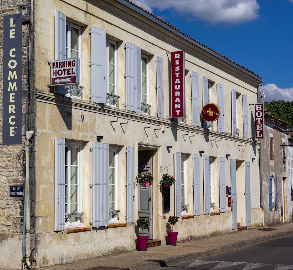 Hôtel Restaurant le Commerce, France
