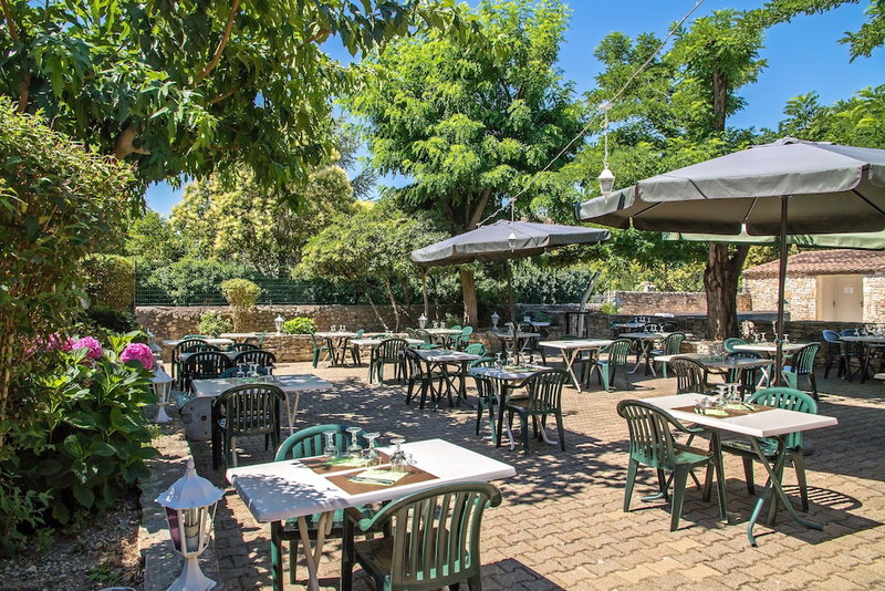 Hotel L'escarbille, Saint-Martin-d'Ardèche, France