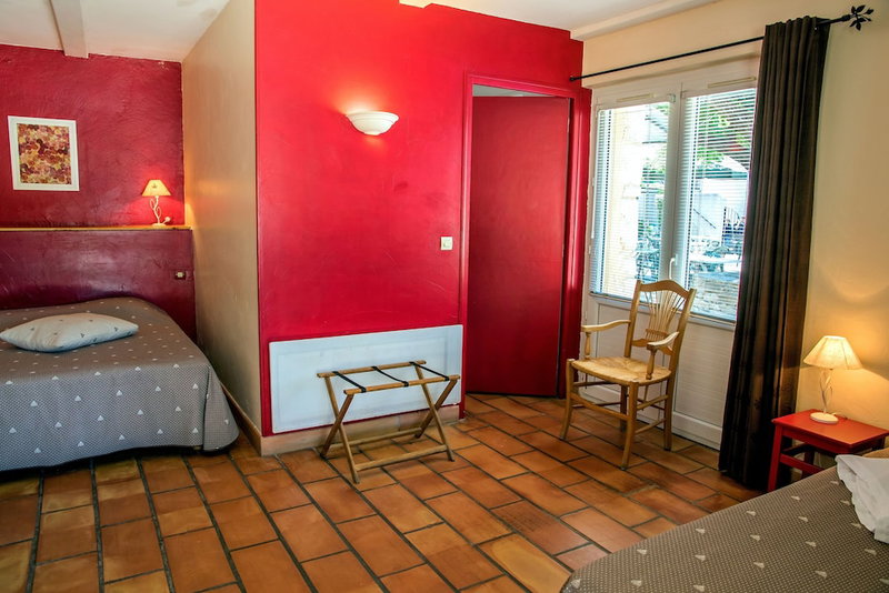 Hotel L'escarbille, Saint-Martin-d'Ardèche, France