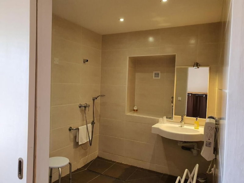 Hotel L'escarbille, Saint-Martin-d'Ardèche, France