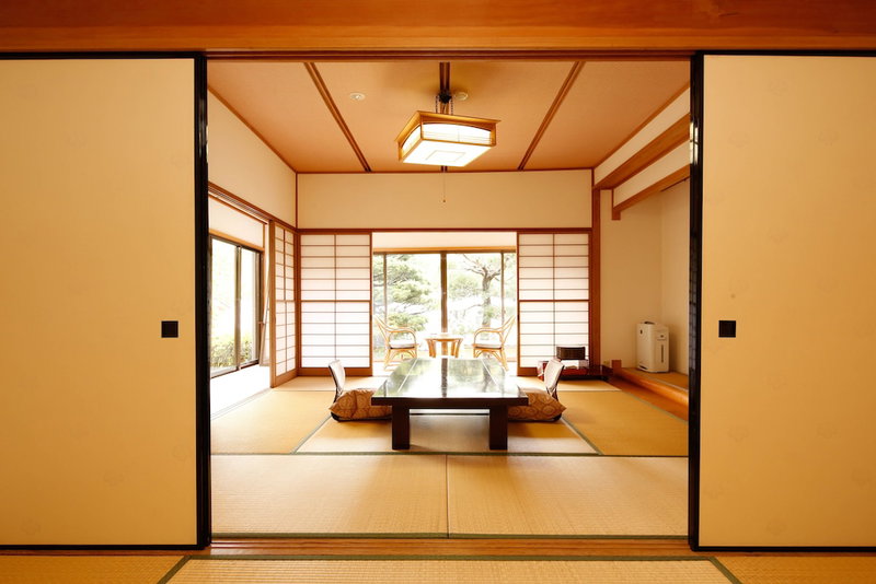 Albergo Yuraku, Yugawara, Japan