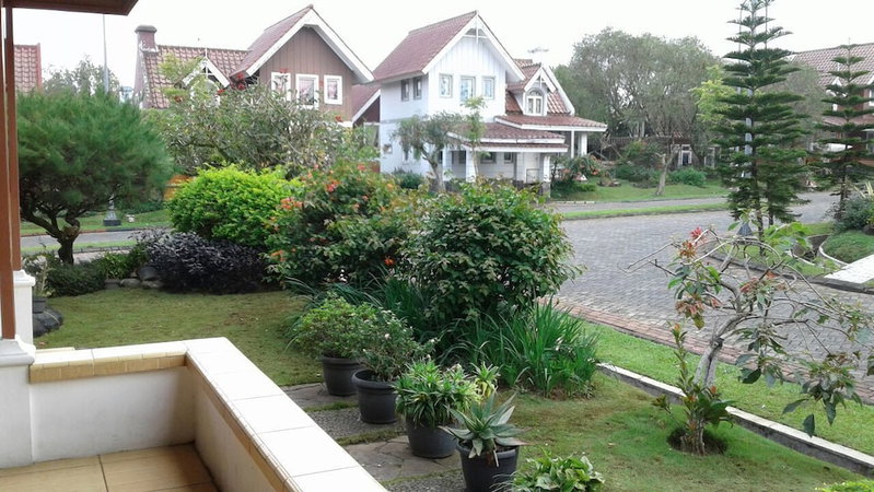 Kota Bunga Q, Cipanas, Indonesia