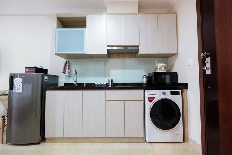 Minimalist Studio Menteng Park Apartment By Travelio, Jakarta, Indonesia