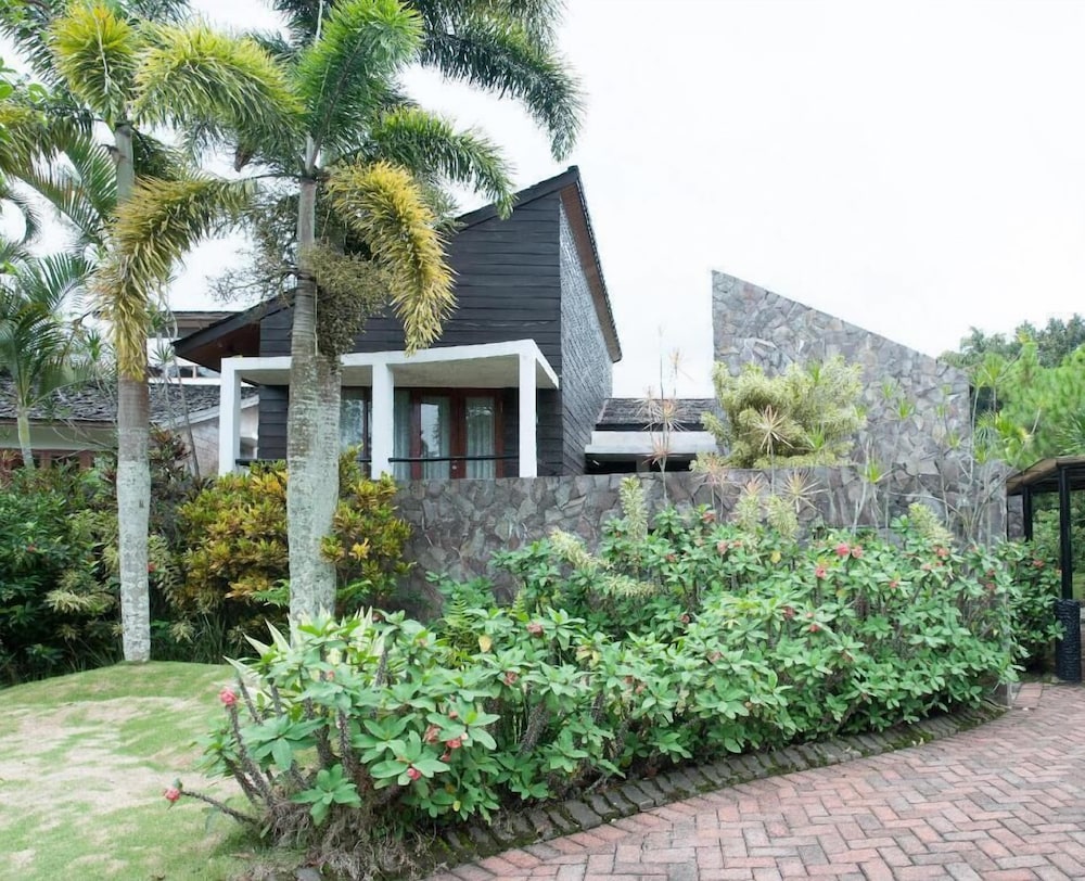 Villa Lovender Klub Bunga A14, Indonesia