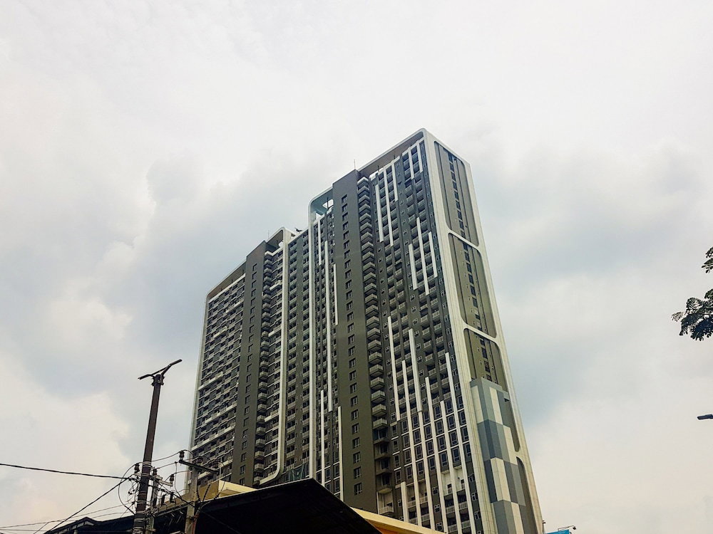 Elegant Studio Apartment at Springwood Residence, Indonesia