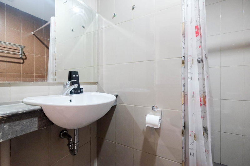 Warm and Homey 1BR Apartment at Atlanta Residences By Travelio, Pondokcina, Indonesia