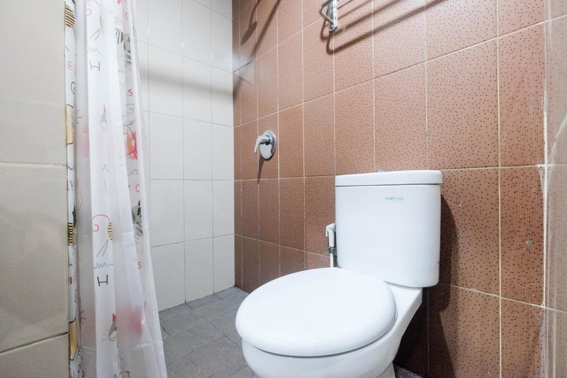Warm and Homey 1BR Apartment at Atlanta Residences By Travelio, Pondokcina, Indonesia