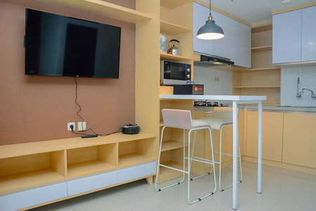 Grand Kamala Lagoon Studio Apartment with Modern Interior By Travelio, Pekayon Satu, Indonesia