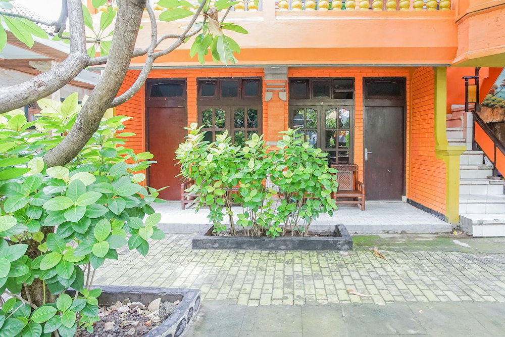 Hotel · Mahendra Beach Inn, Kuta