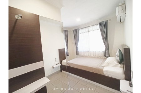 Ruma, Bandung, Indonesia