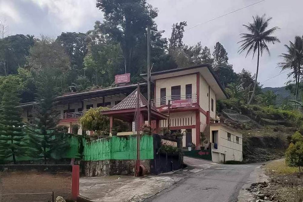 Hotel · Wisma Sedayu, Parapat