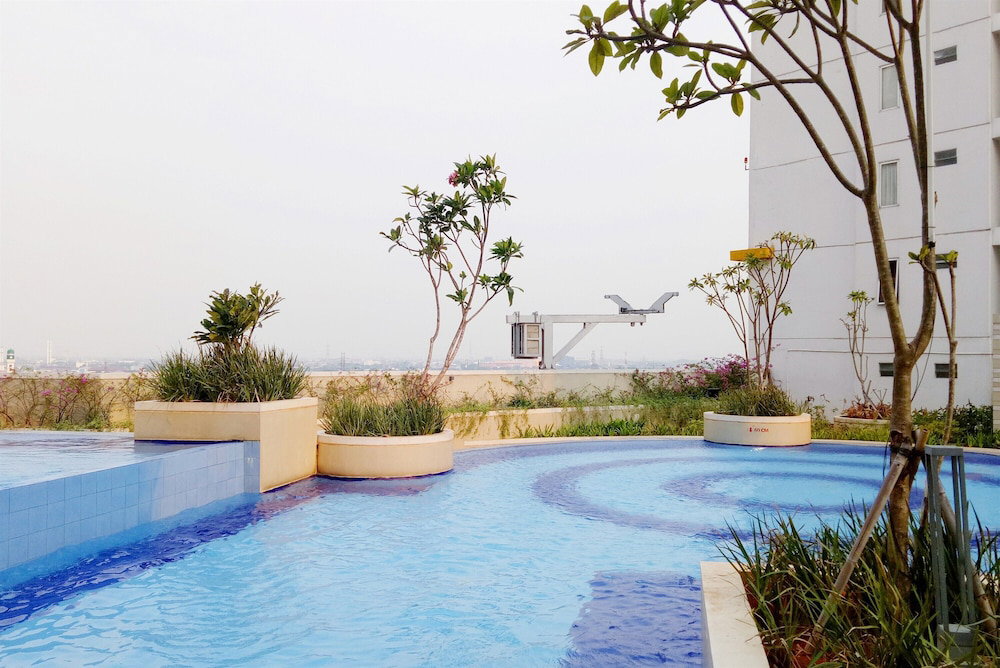 Hotel · Beautiful and Cozy 2BR above Mall at Bassura City Apartment, Jakarta