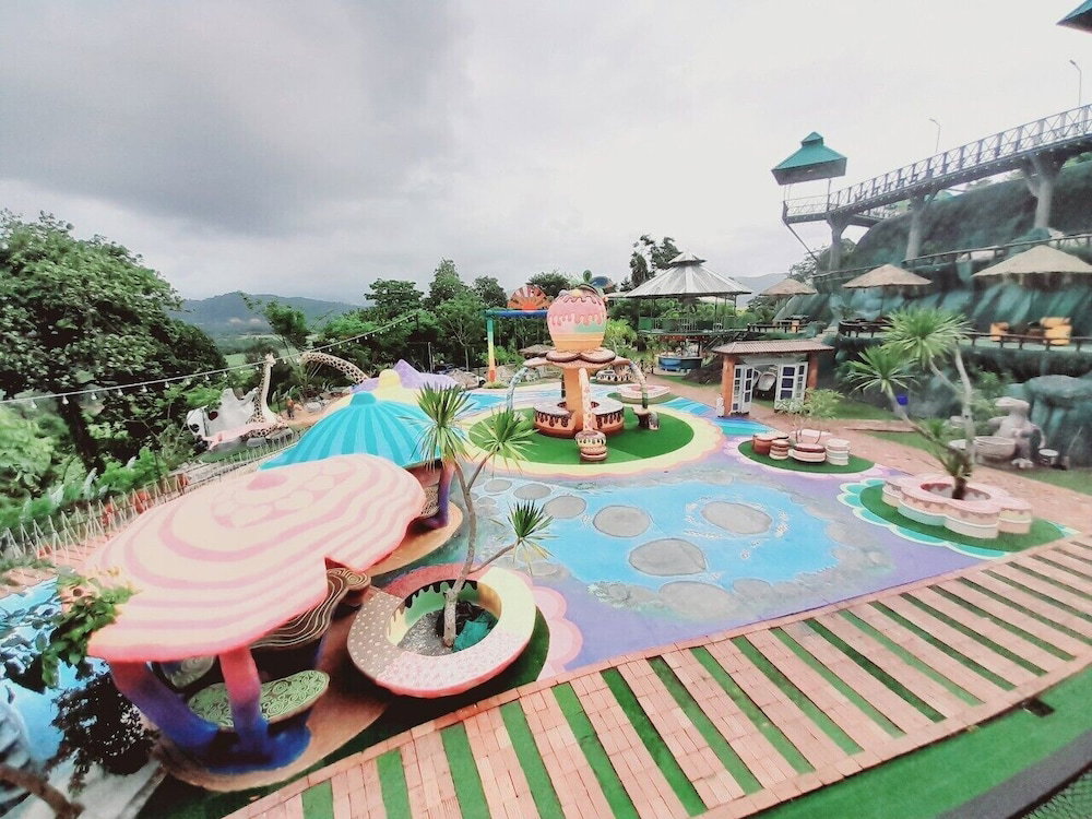 Hotel · Bangmara Hill, Takua Pa