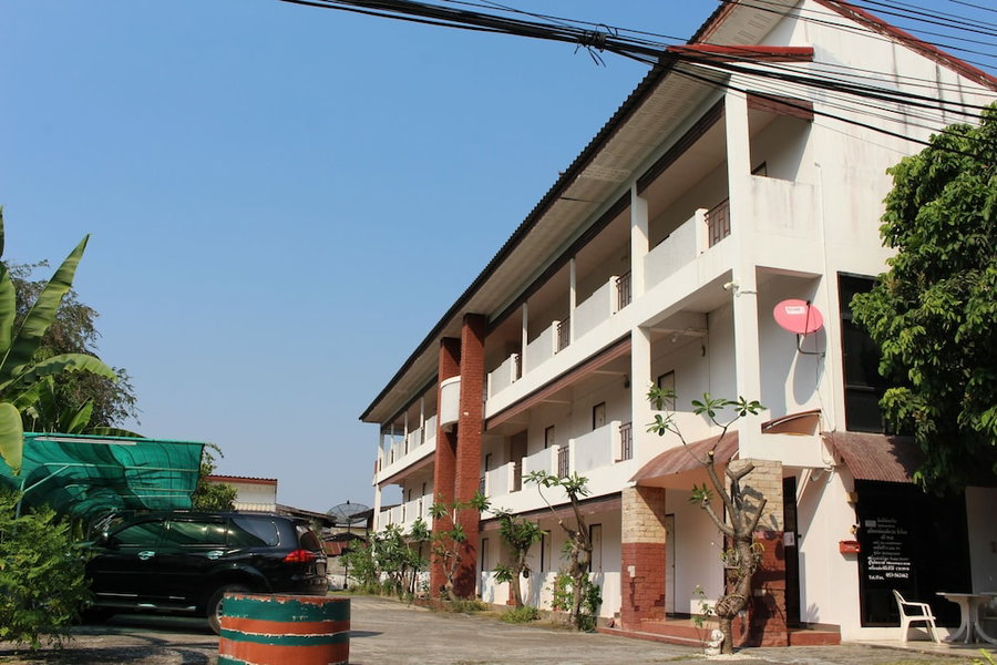 OYO 75420 Howto Hotel, Lamphun, Thailand