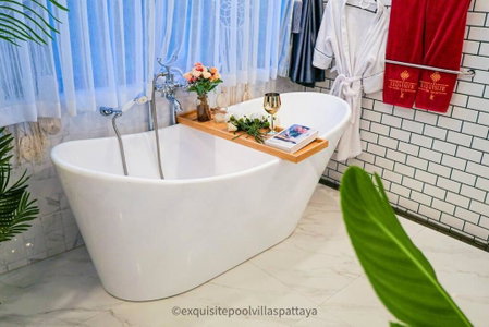 Pattaya Villa w/bathtub - Exquisite Pool Villa I, Nong Prue, Thailand
