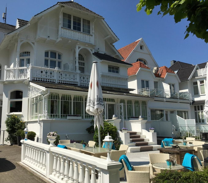Hotel Villa WellenRausch by UniqStay, Travemünde, Germany