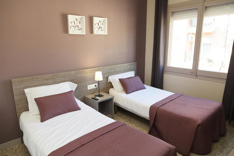Hostal Fonda Montserrat, Cambrils, Spain
