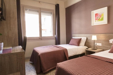 Hostal Fonda Montserrat, Cambrils, Spain