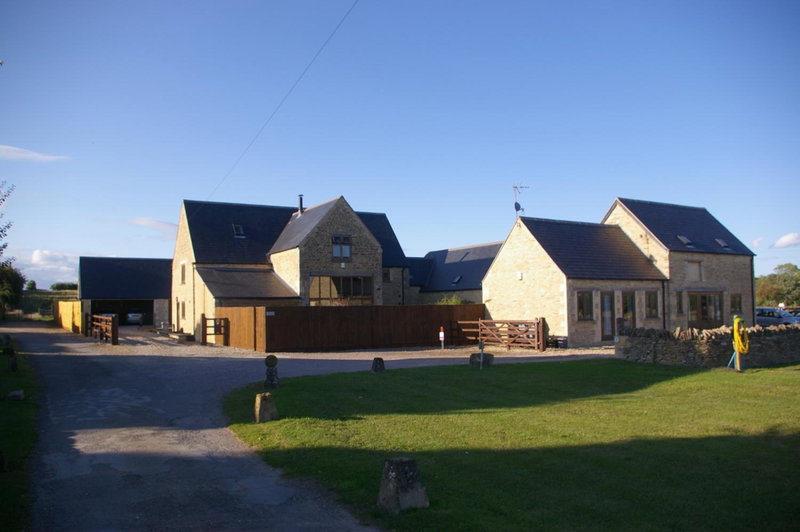 Ty Nant Cottages and Suites, Carterton, United Kingdom