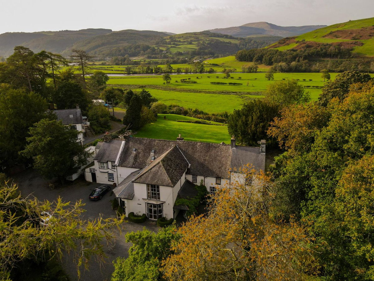 Plas Dolguog, United Kingdom