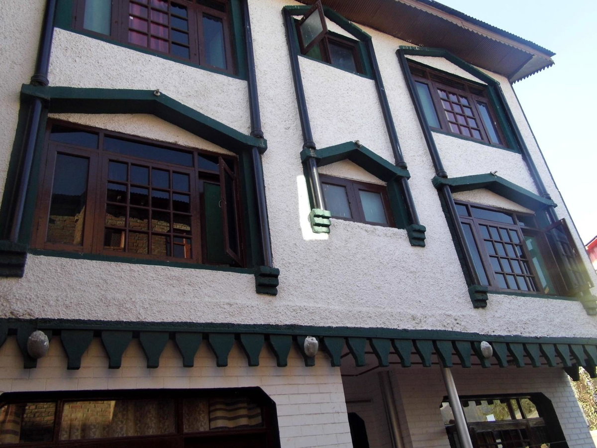 Al Amin Homestay, India