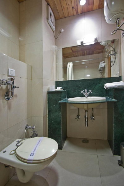 Hotel Broadways Inn, Manāli, India