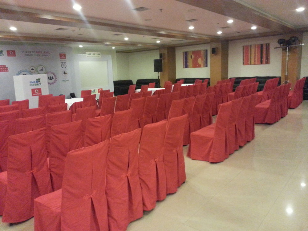 Hi5 Hotel & Experience, India