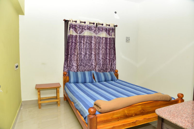 Thirumalai Home Stay - Group & Family Stay Room VL Swami Malai Temple, Kumbakonam, India