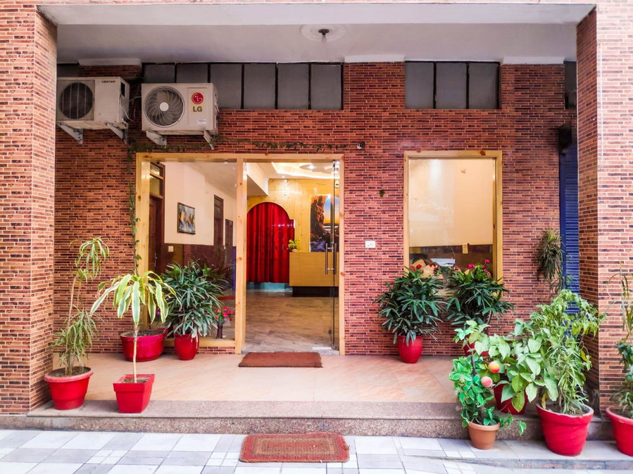 Rebirth Hotel, Chandīgarh, India