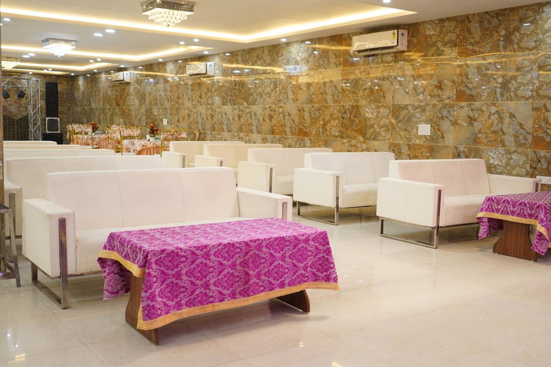Dwelling Residency Hotel, Near India Expo Mart Centre Greater Noida, Greater Noida, India