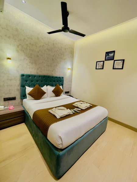 Hotel lime wood, Mumbai, India