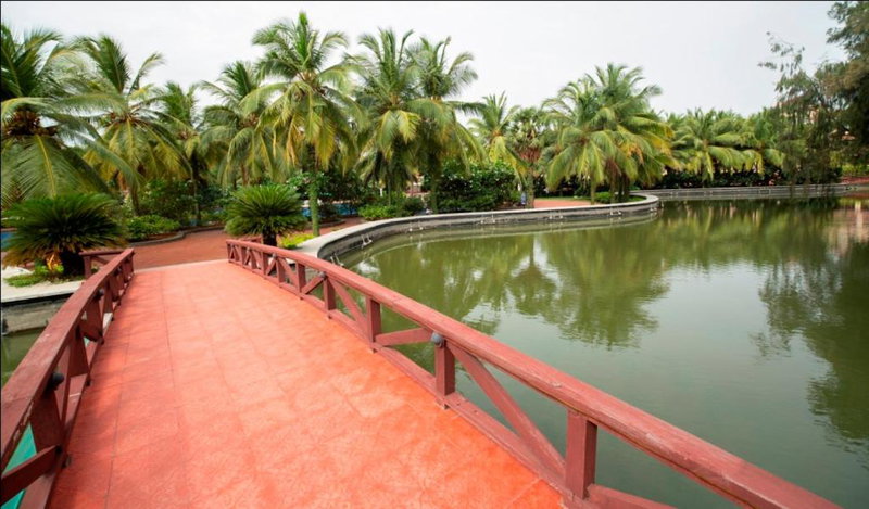 Ocean Spray, Kālapettai, India