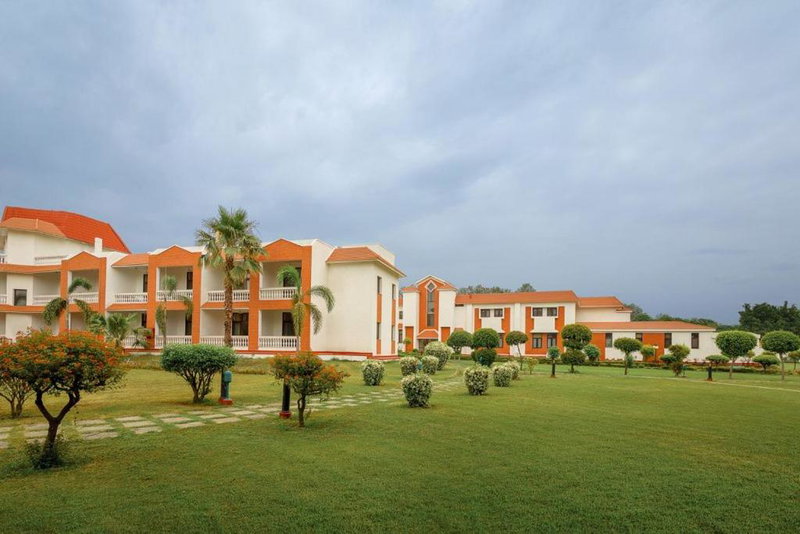 Naturoville Wellness Resort Rishikesh - Surrounded by Nature, Rooted in Wellness, Doiwāla, India