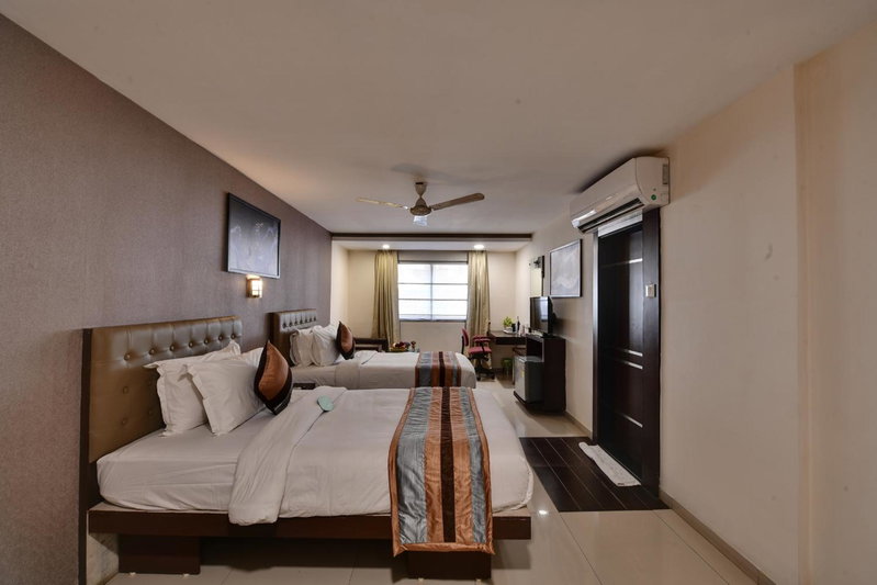 Click Hotel Yuvraj, Surat, India