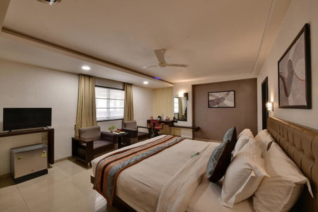 Click Hotel Yuvraj, Surat, India
