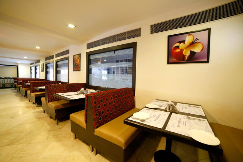 Click Hotel Yuvraj, Surat, India