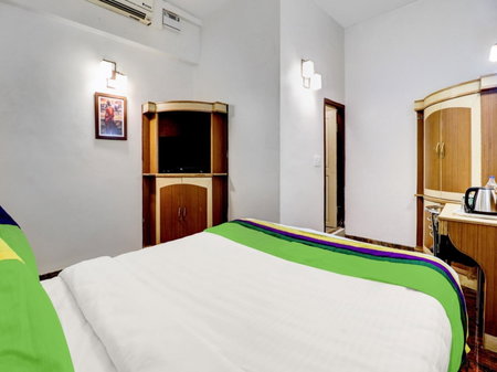 Treebo Benaka Residency, 10 Mins To Mahatma Gandhi Park, Chikmagalūr, India