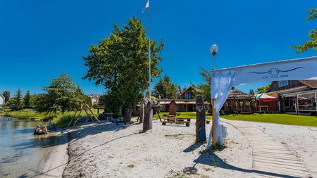 Przystań Tło dla Mew, Rydzewo, Poland