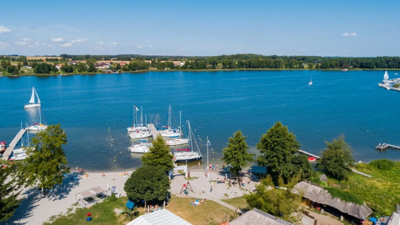 Przystań Tło dla Mew, Rydzewo, Poland