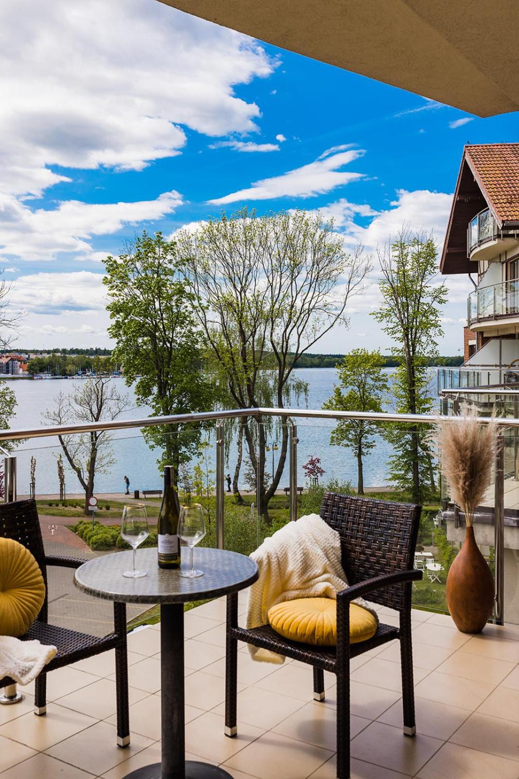 Willa Port Apartament Premium z widokiem na jezioro, Poland