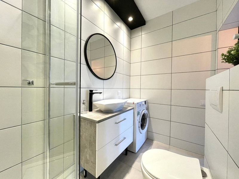 Copernicus Street Apartment - Broken Flowers, Toruń, Poland