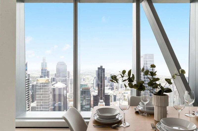 A Chic 2BR Apt with Panoramic Views FREE Parking, Melbourne, Australia