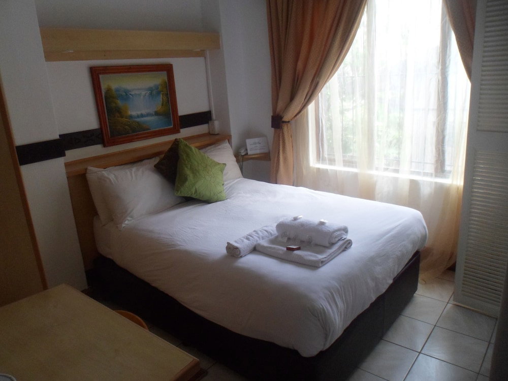Hotel · Laletsa Lodge, Durban