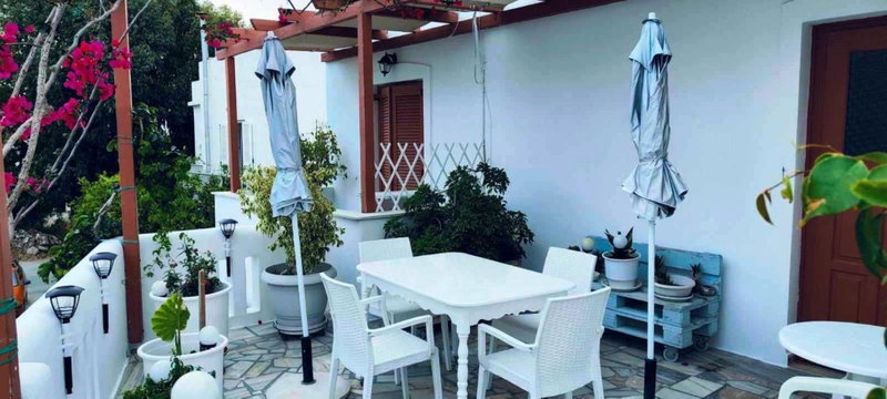 Marisa Rooms, Parikia, Greece