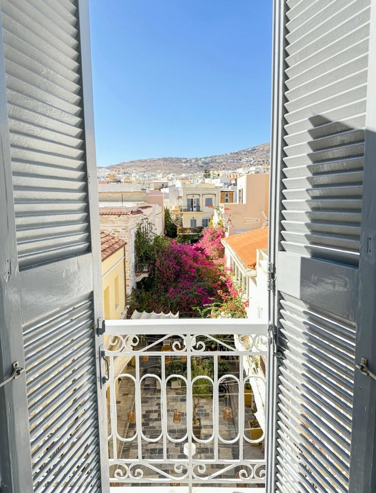 Oiko Mini Suites, Greece