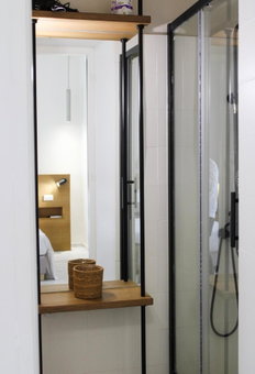 Oiko Mini Suites, Ermoupoli, Greece