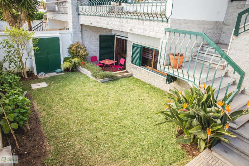 Help Yourself Hostels - Carcavelos Coast, Carcavelos, Portugal