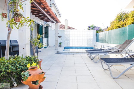 Help Yourself Hostels - Carcavelos Coast, Carcavelos, Portugal