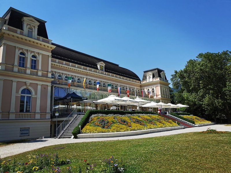 Ferienwohnung Bergsonne mit Sonnenbalkon und Tiefgaragen Parkplatz, Bad Ischl, Austria