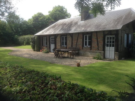 Charmante Petite Maison dans le Jardin, Letteguives, France